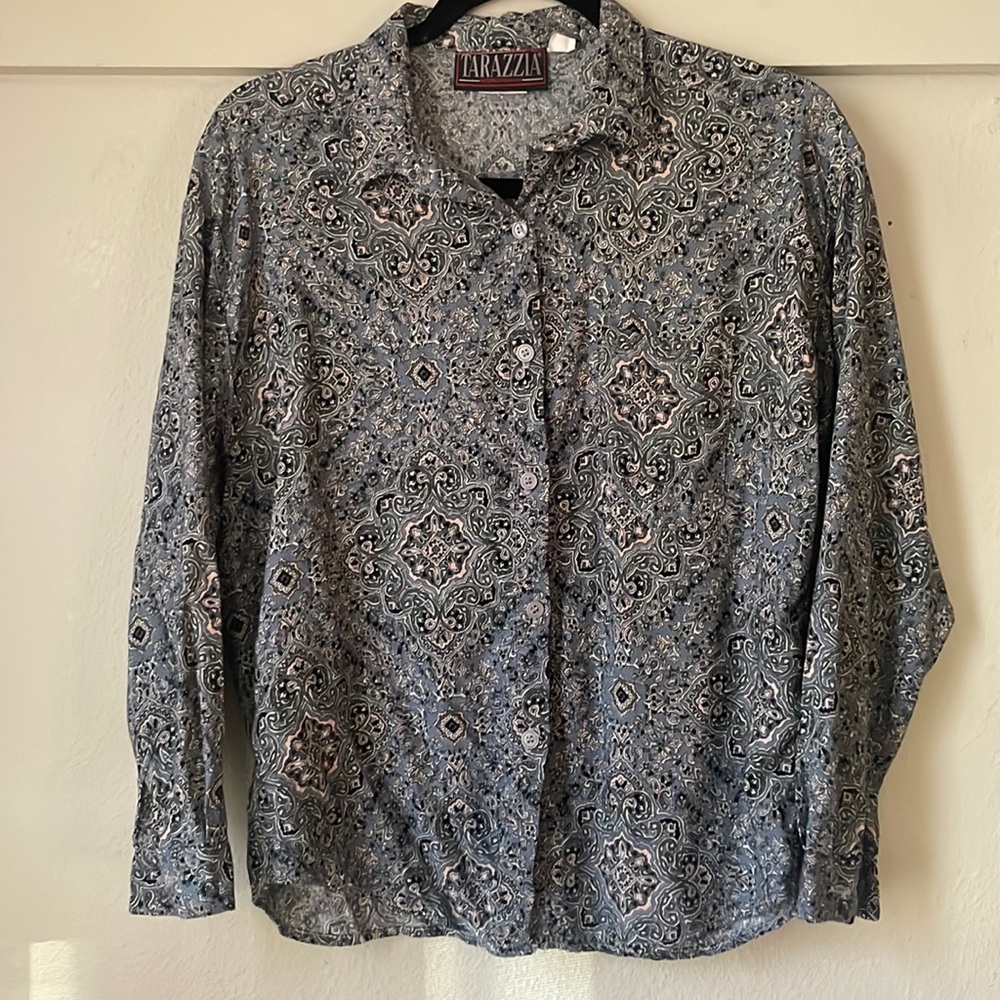 Vintage Tarazzia blue paisley long sleeve rayon button down top